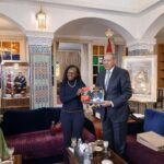 والي جهة العيون يبرز المؤهلات الاستثمارية الواعدة بالمنطقة أمام السفيرة الكينية والوفد المرافق لها