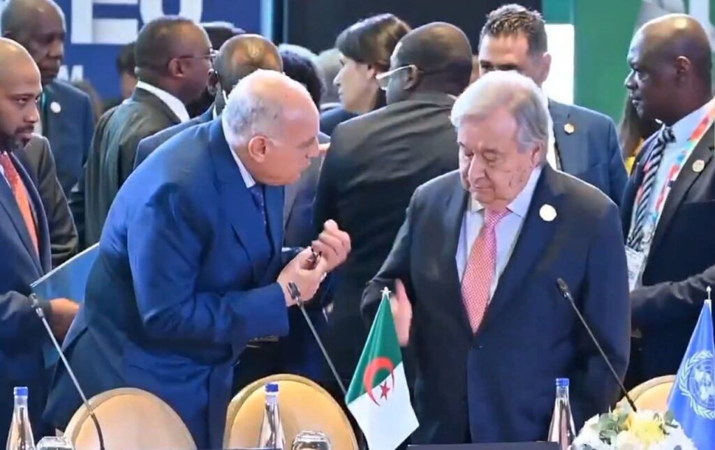 تقرير فرنسي: قرار مجلس الأمن 2797 يفرض ضغوطاً متصاعدة على الجزائر ويدفع نحو حل يقوم على الحكم الذاتي بالصحراء