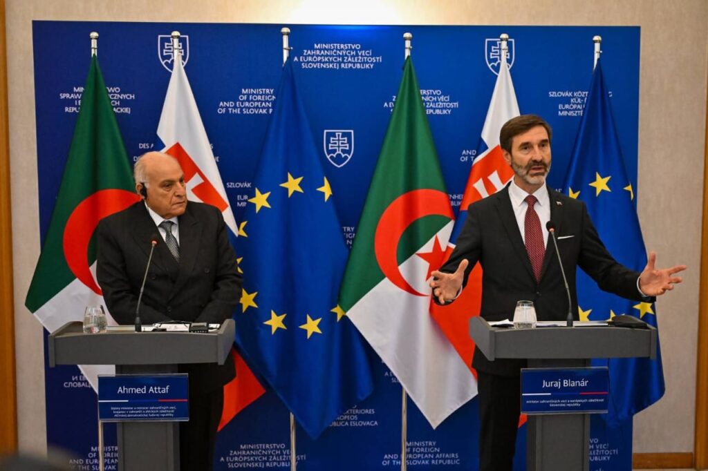 فضيحة دبلوماسية جديدة.. سلوفاكيا “تكذب” بيان الخارجية الجزائرية وتتجاهل ملف الصحراء في إعلانها الرسمي