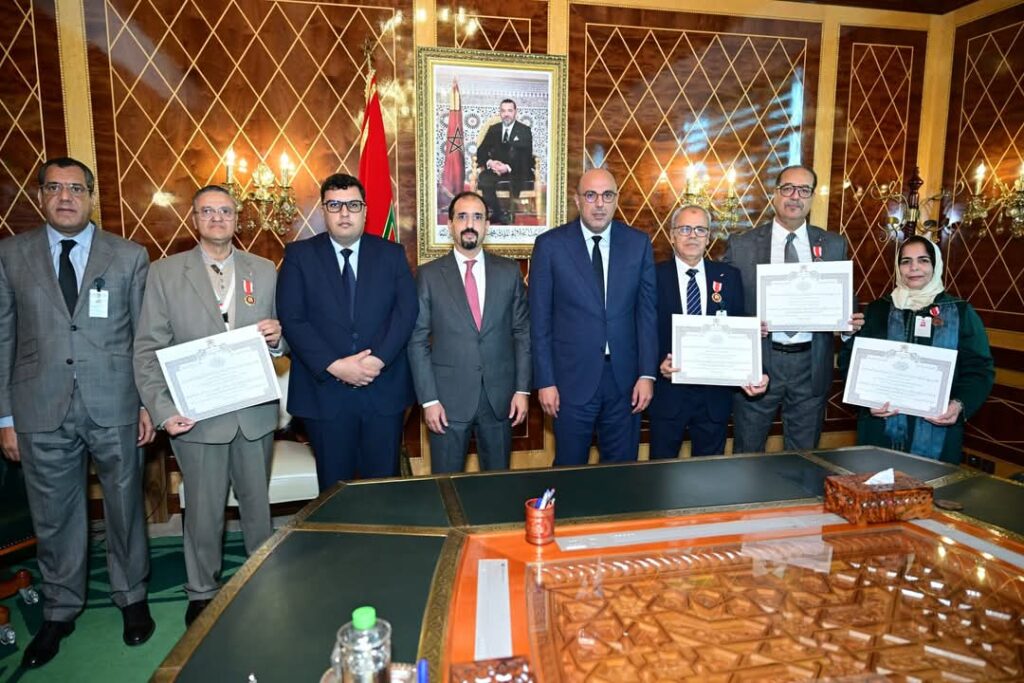 ولد الرشيد يترأس حفل تكريم موظفي مجلس المستشارين بأوسمة ملكية سامية