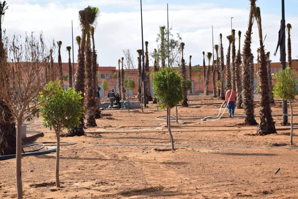 العيون: “ساحة 25 مارس” ترى النور.. طفرة حضارية جديدة في قلب الحي الجامعي