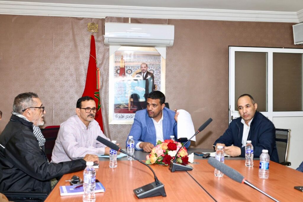 اجتماع إقليمي يناقش إصلاح قطاع النقل بإقليم العيون