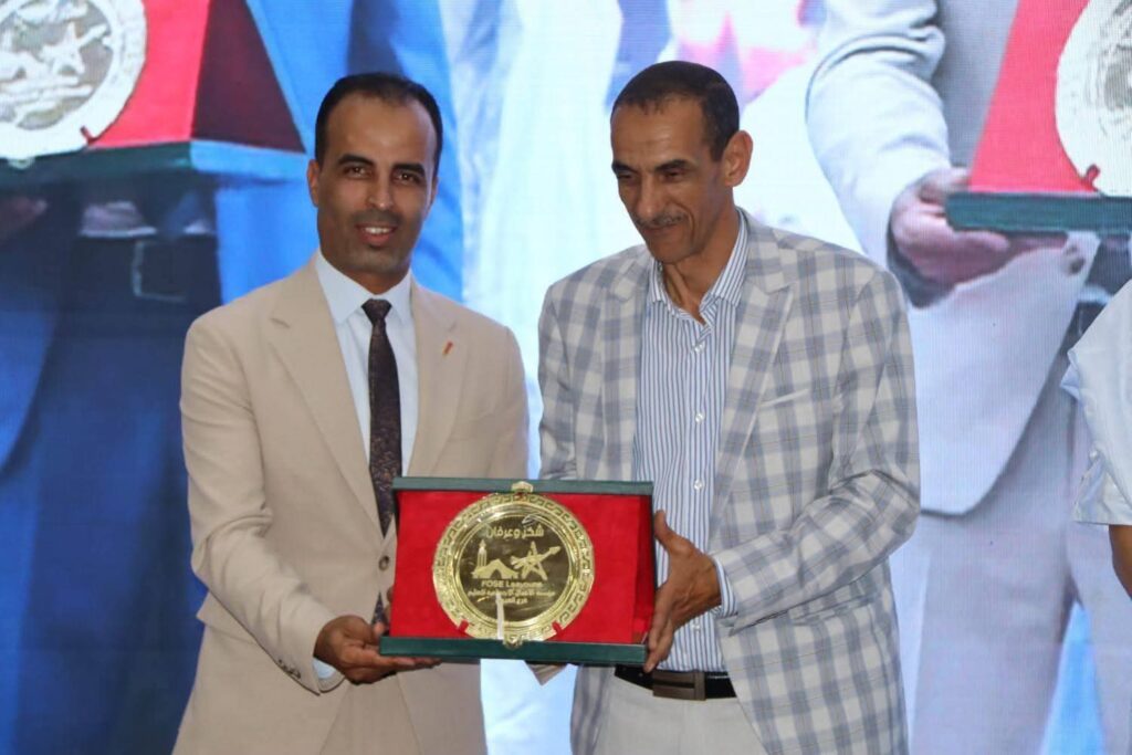 تسليم بقع “تجزئة مبروكة” بالعيون… خطوة لتعزيز الاستقرار الاجتماعي لأسرة التعليم